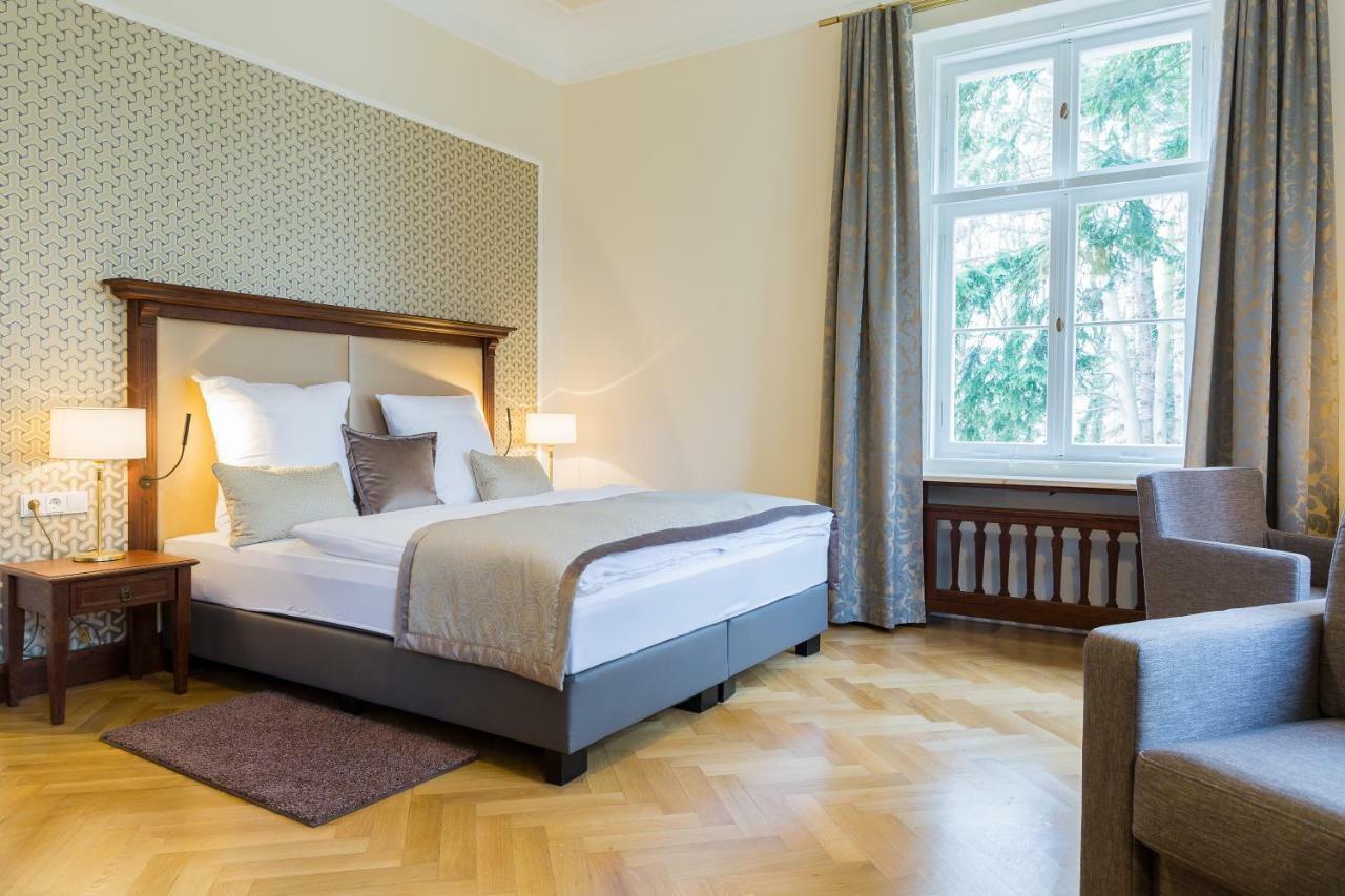 Hotel Villa Altenburg Pößneck Esterno foto